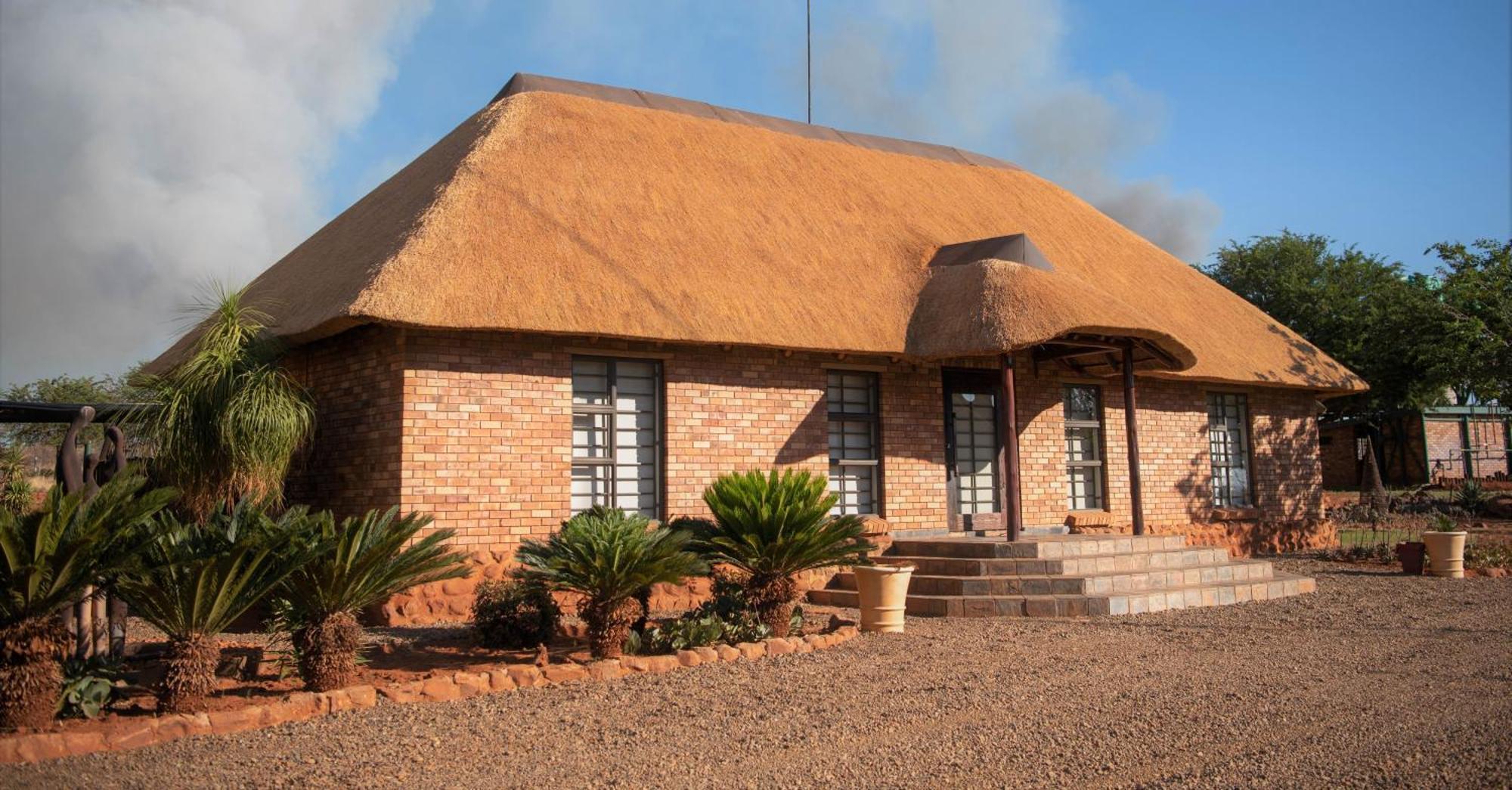 Morakane Safari Lodge Vryburg Oda fotoğraf
